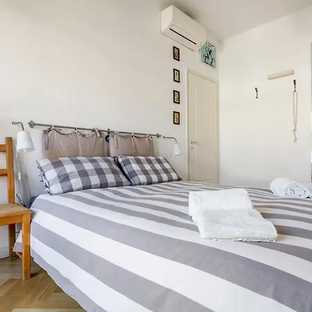 Apartamento Attico Con Terrazza Nel Cuore Di Nolo *
